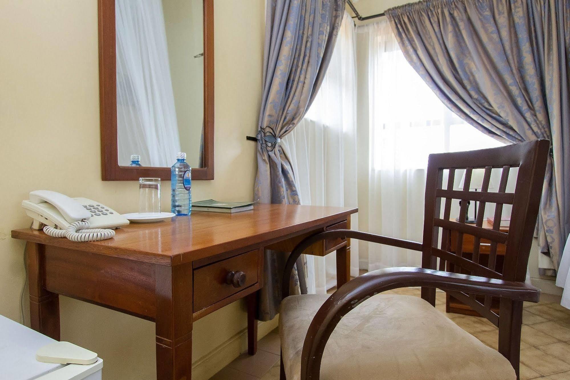 Jumuia Hotel Кісуму Екстер'єр фото